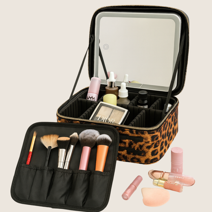 Cosmetiquero glowcase en uso con productos